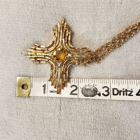Gold Cross Coventry Pendant Necklace - Picture 8 of 10